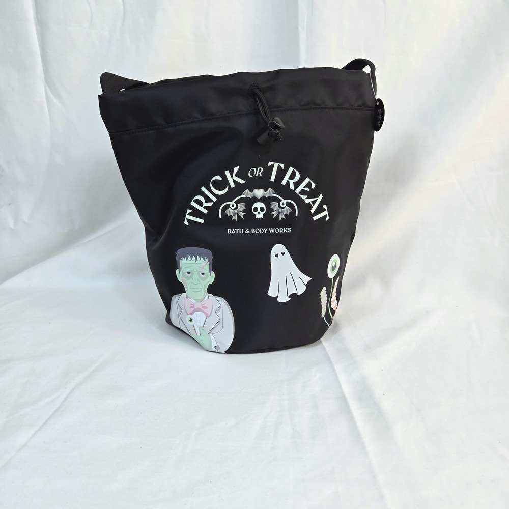 Bath & Body Works Glow-in-Dark Halloween Trick-or-Treat Drawstring Bucket Tote
